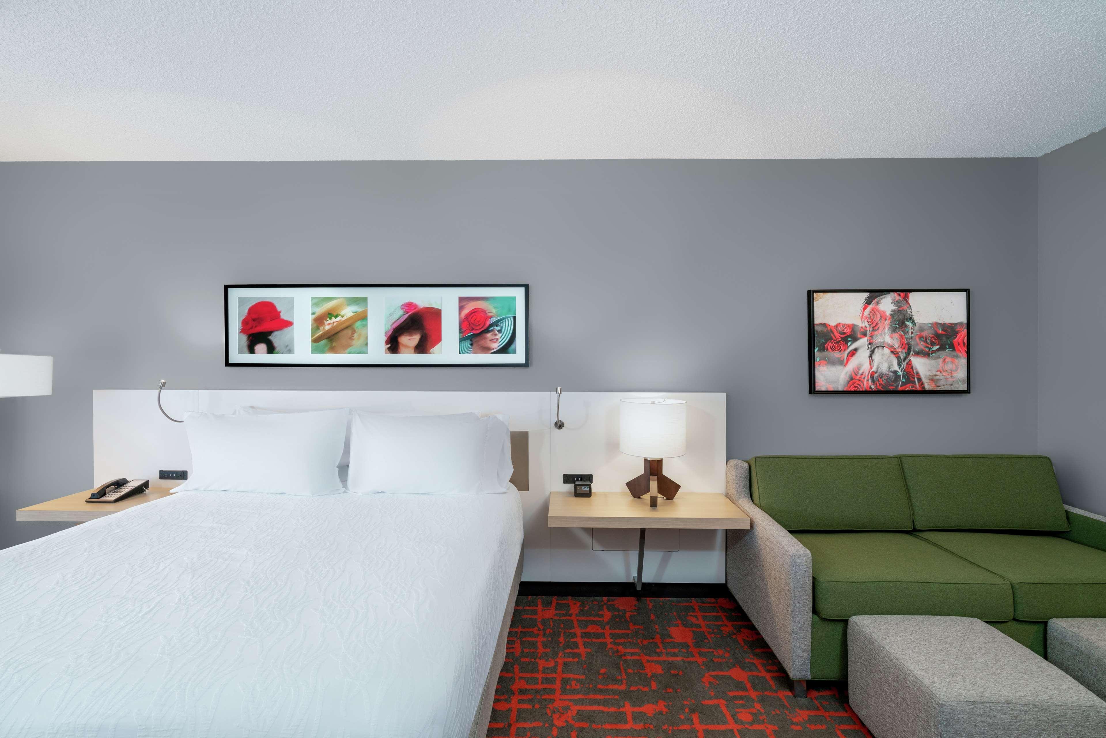 Hilton Garden Inn Louisville East Exteriér fotografie