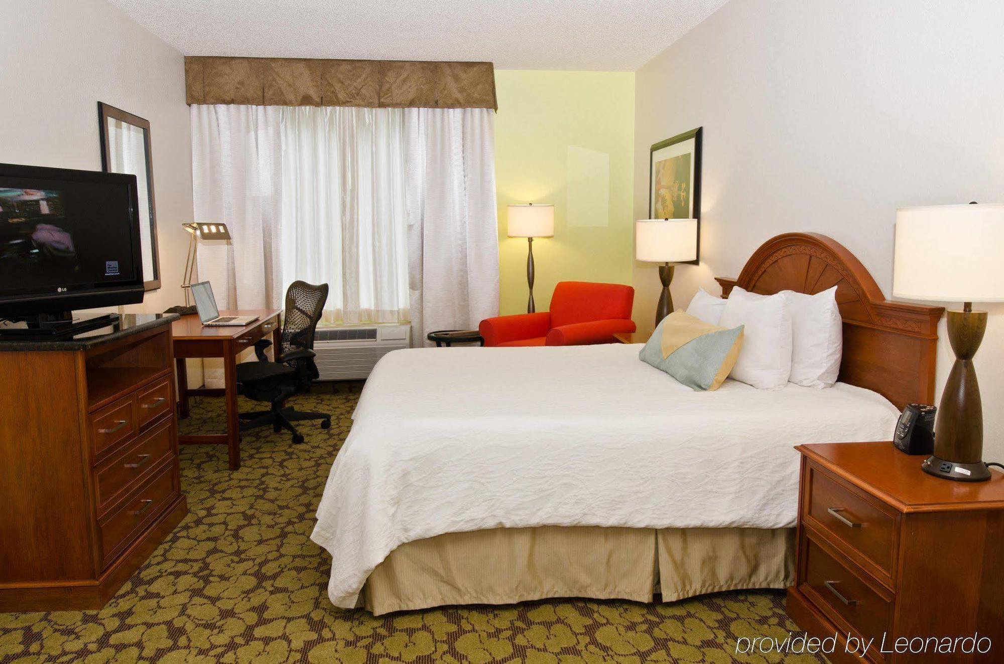 Hilton Garden Inn Louisville East Pokoj fotografie